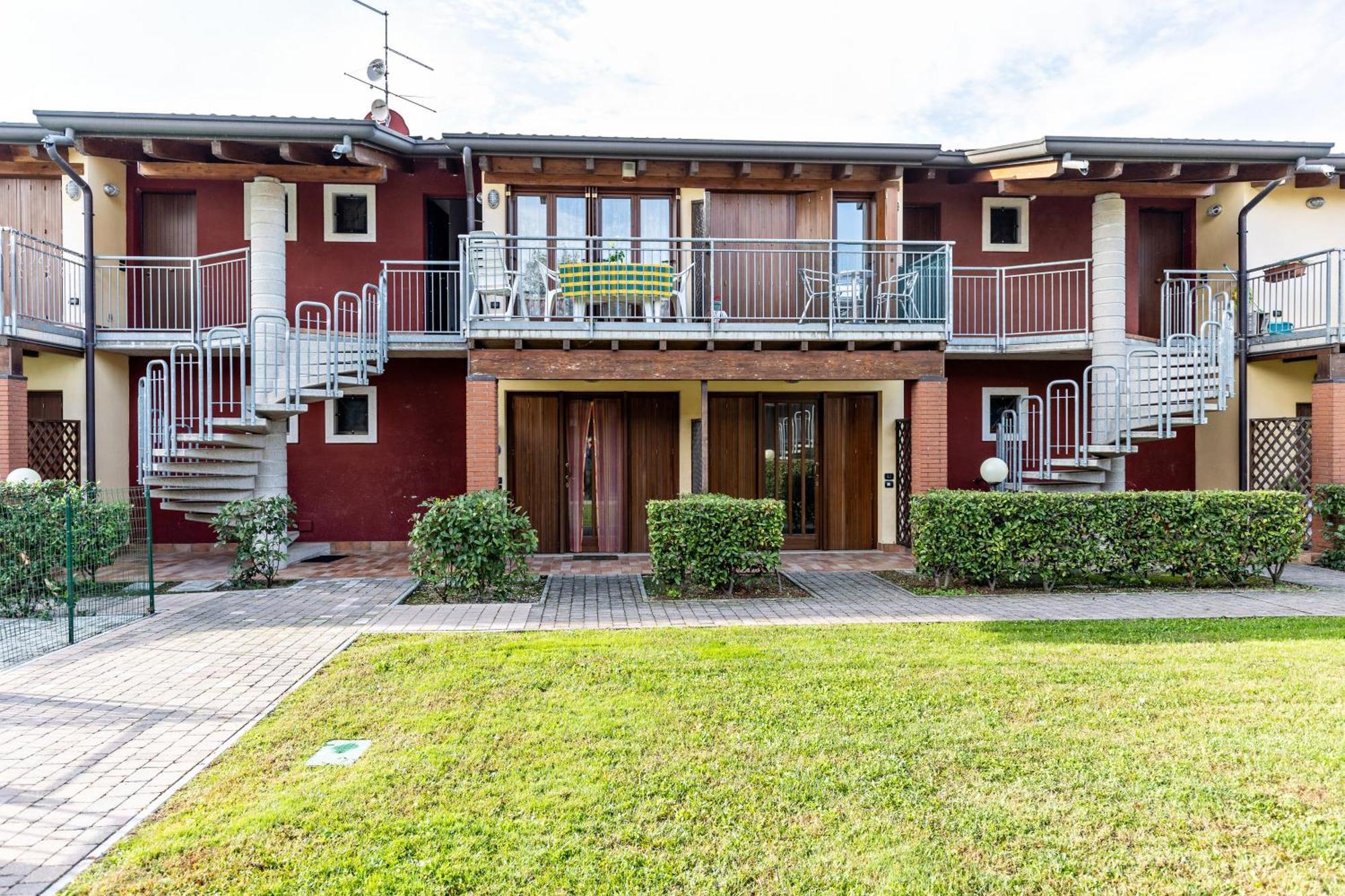 Residence La Corte Near Gardaland Castelnuovo del Garda Esterno foto