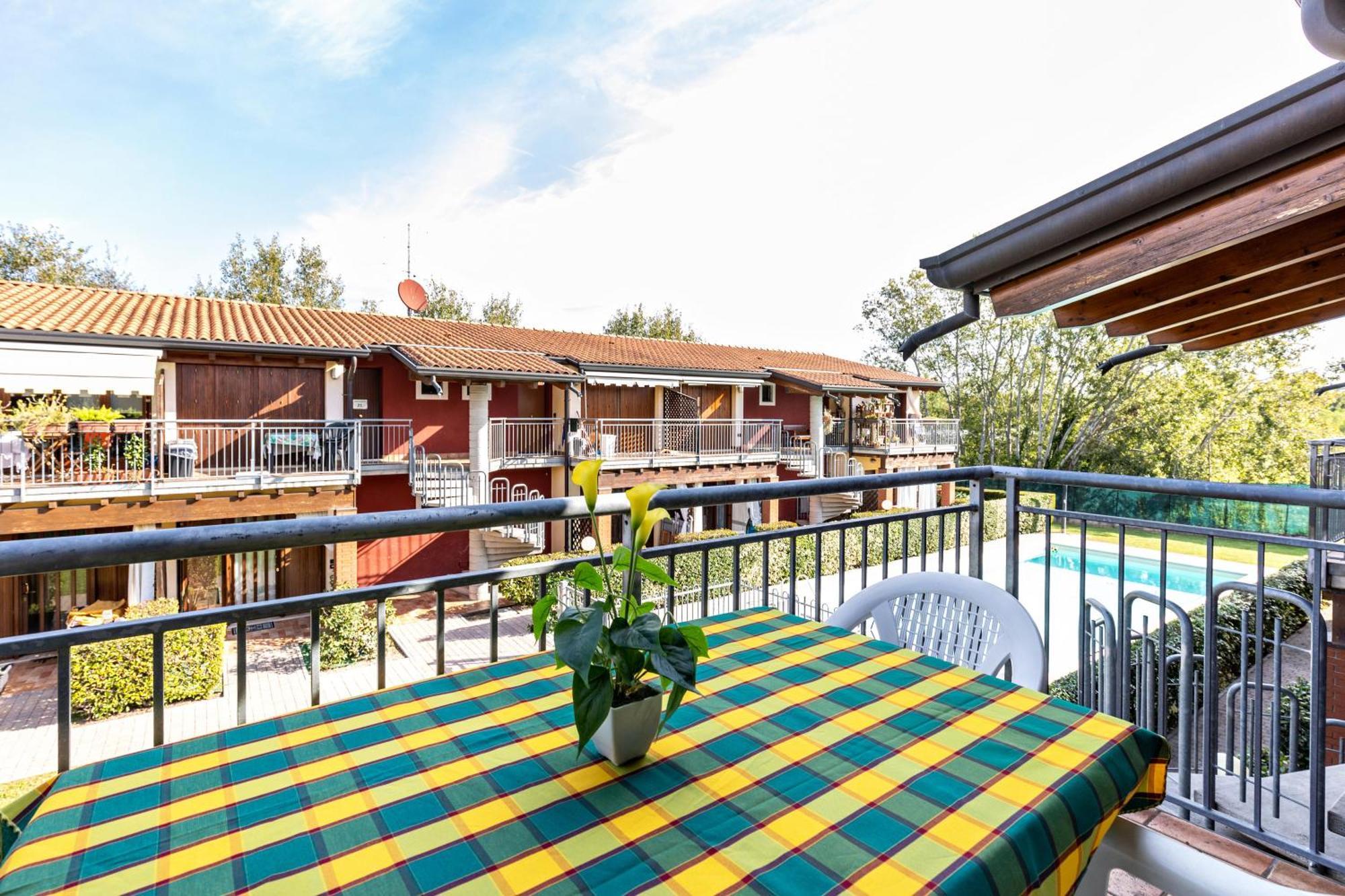 Residence La Corte Near Gardaland Castelnuovo del Garda Esterno foto